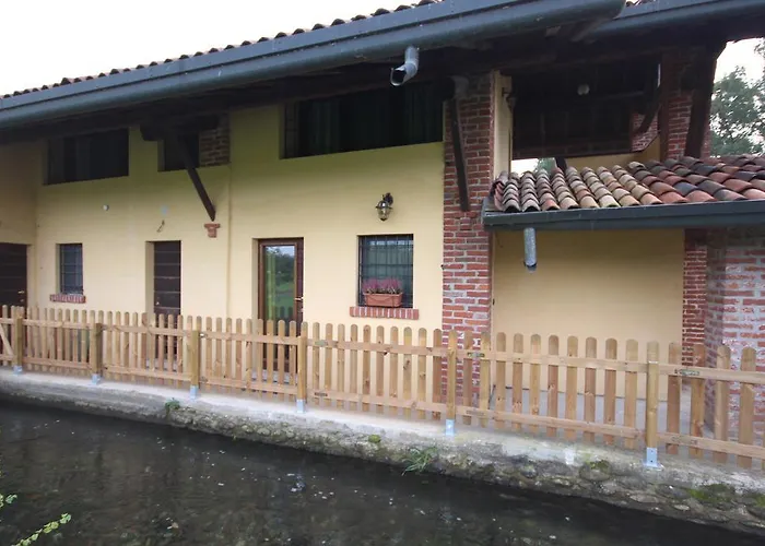 Farm stay Agriturismo Helianthus Oleggio